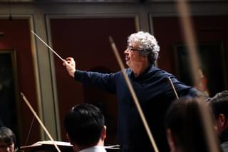 Semyon Bychkov conducts students