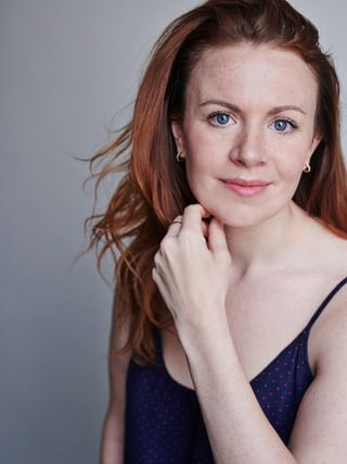 Laura Tebbutt Headshot
