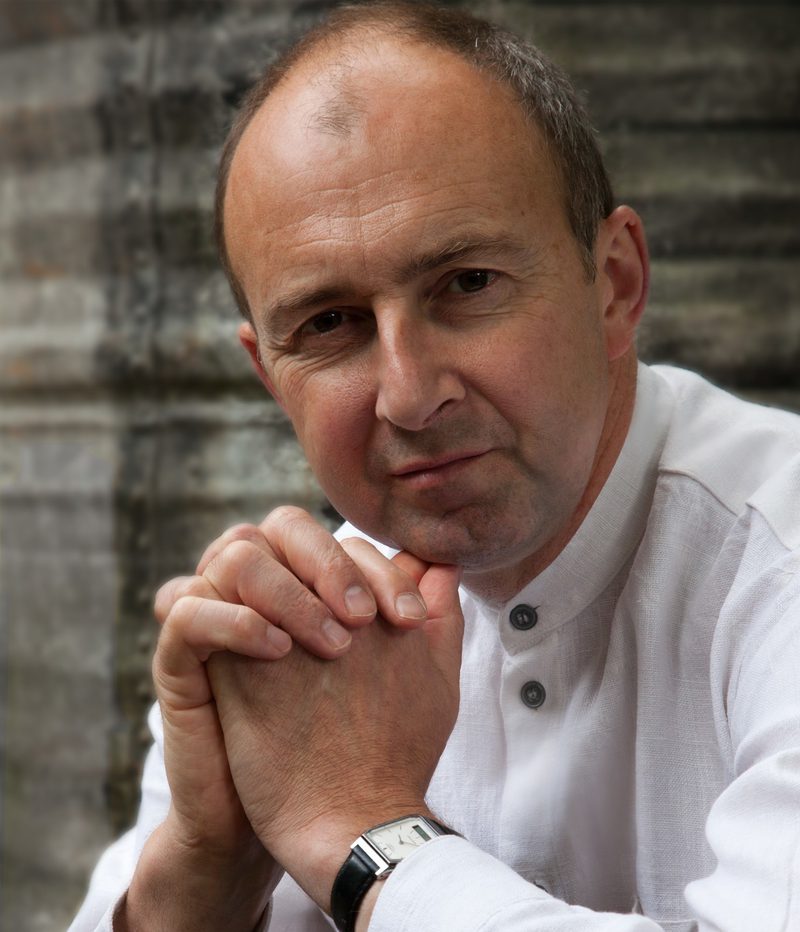 Martin Outram - استاد profile picture