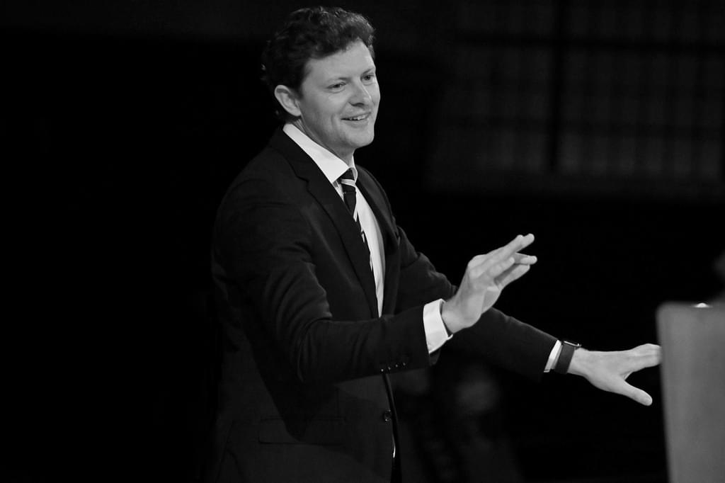 Image of Nicholas Chalmers conducting