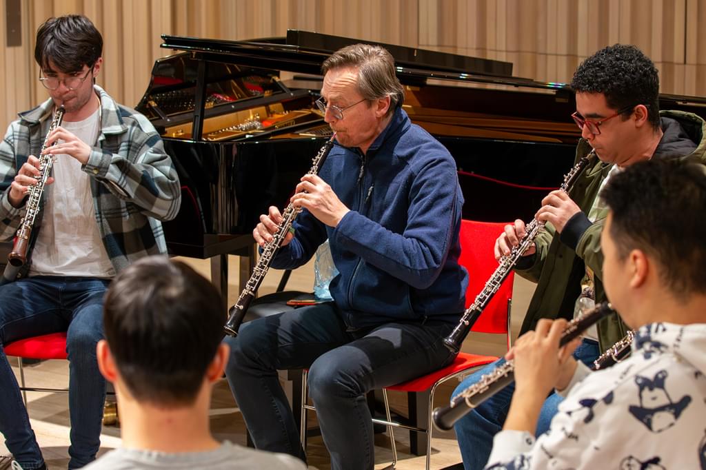 An image of Jonathan Kelly leading a group oboe class for Academy students
