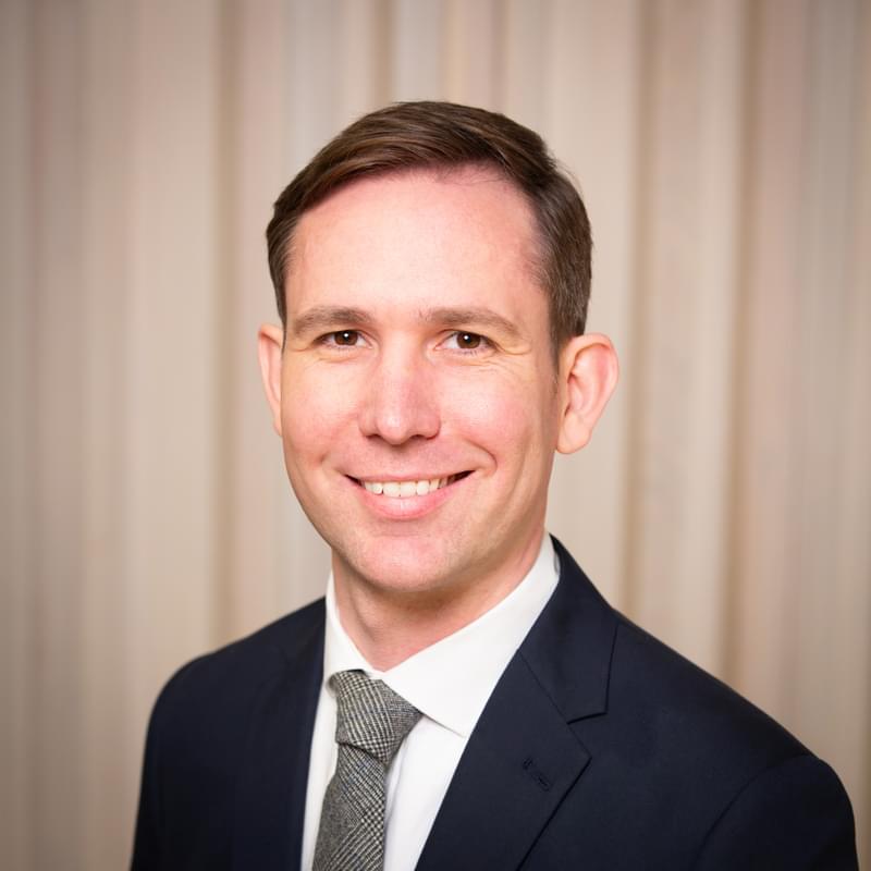 Headshot of Benjamin Ellis