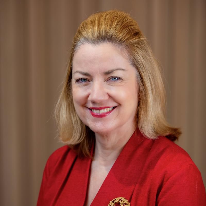 Kirsty Mac Donald Headshot