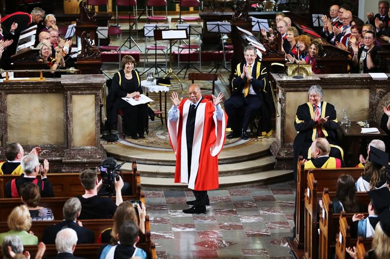 An image of Quincy Jones receiving an Honorary Doctorate at the Royal Academy of Music's Graduation Ceremony in 2015