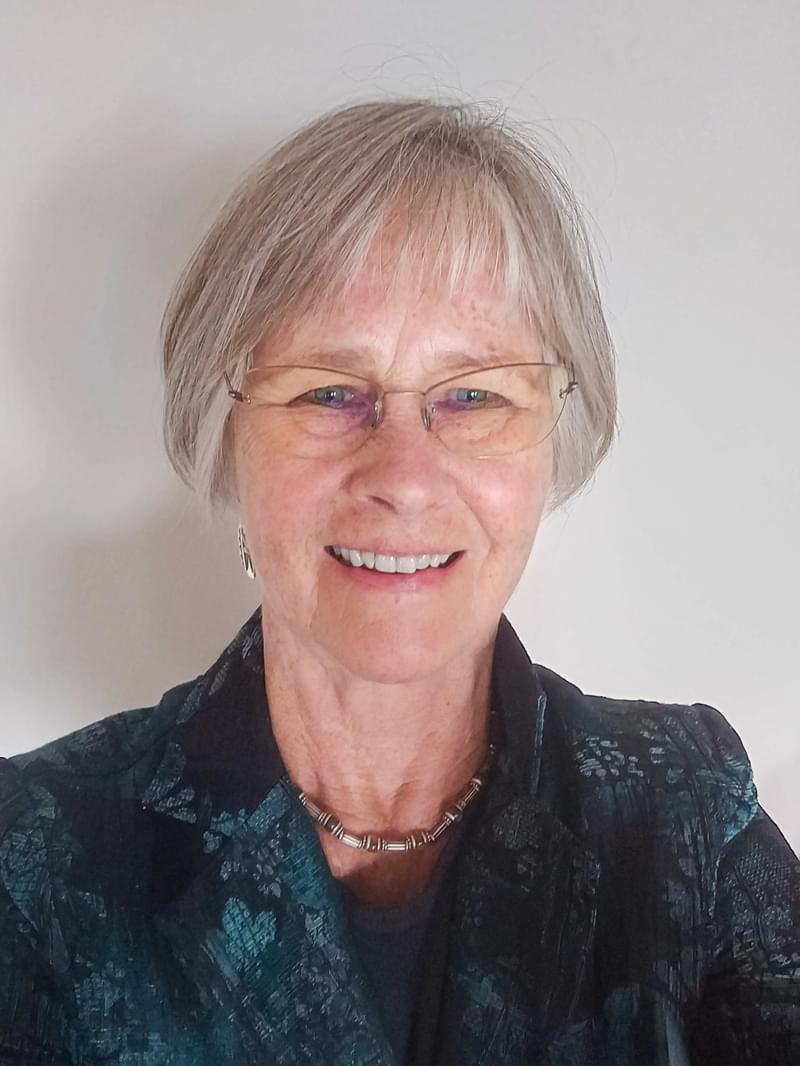 Portrait of Dorothea Magonet smiling to camera